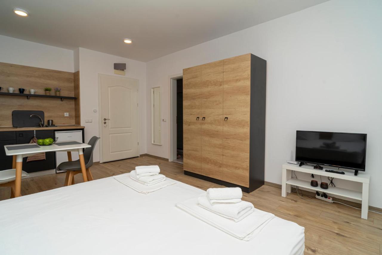 Aparthotel プリモルスコ エクステリア 写真