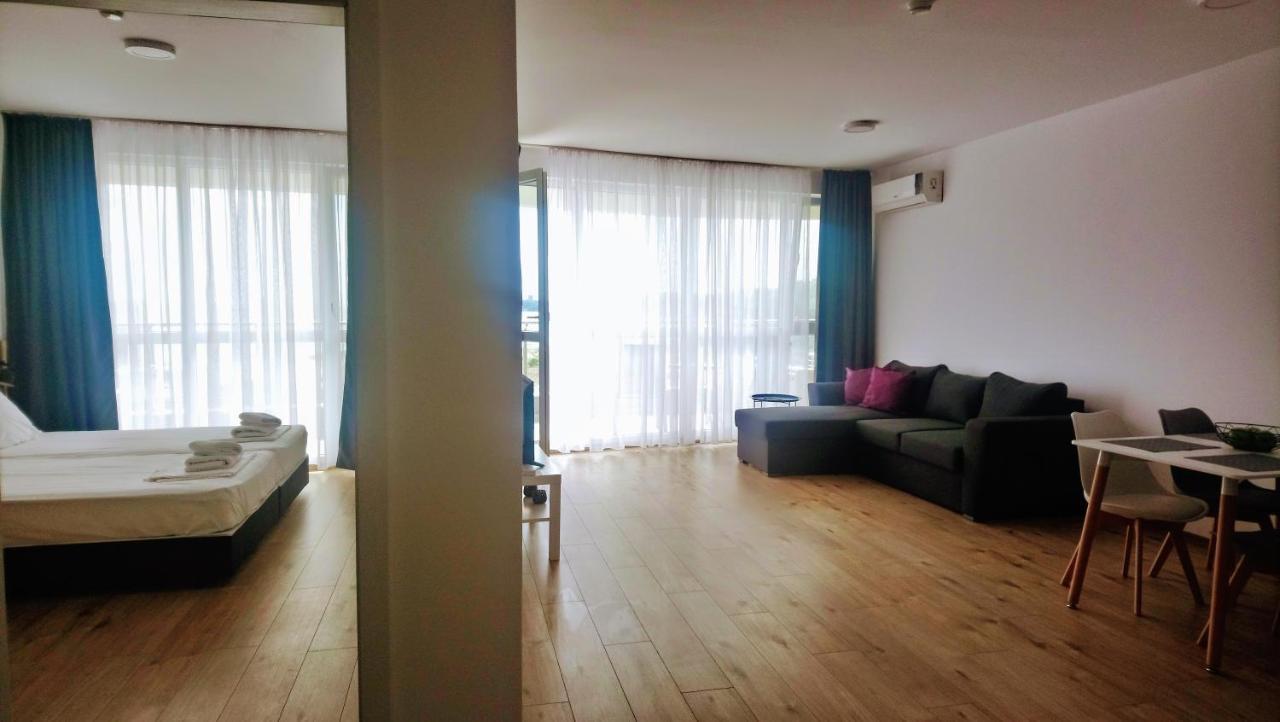 Aparthotel プリモルスコ エクステリア 写真