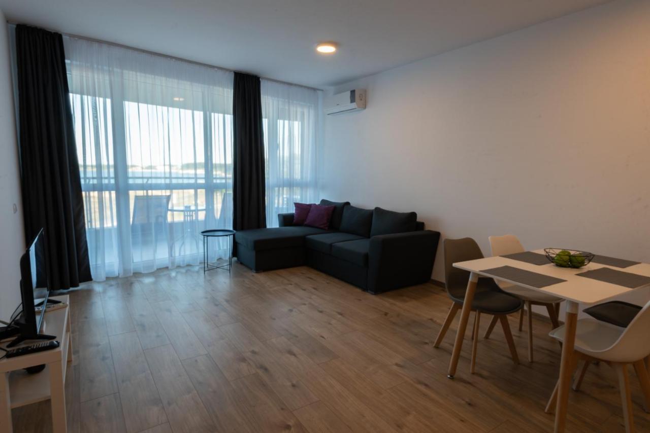 Aparthotel プリモルスコ エクステリア 写真